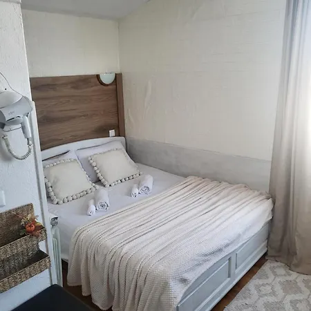 Къща за гости Boina House