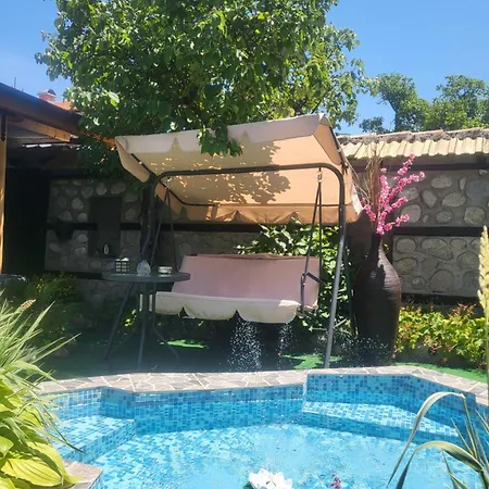 Πανσιόν Boina House 3*
